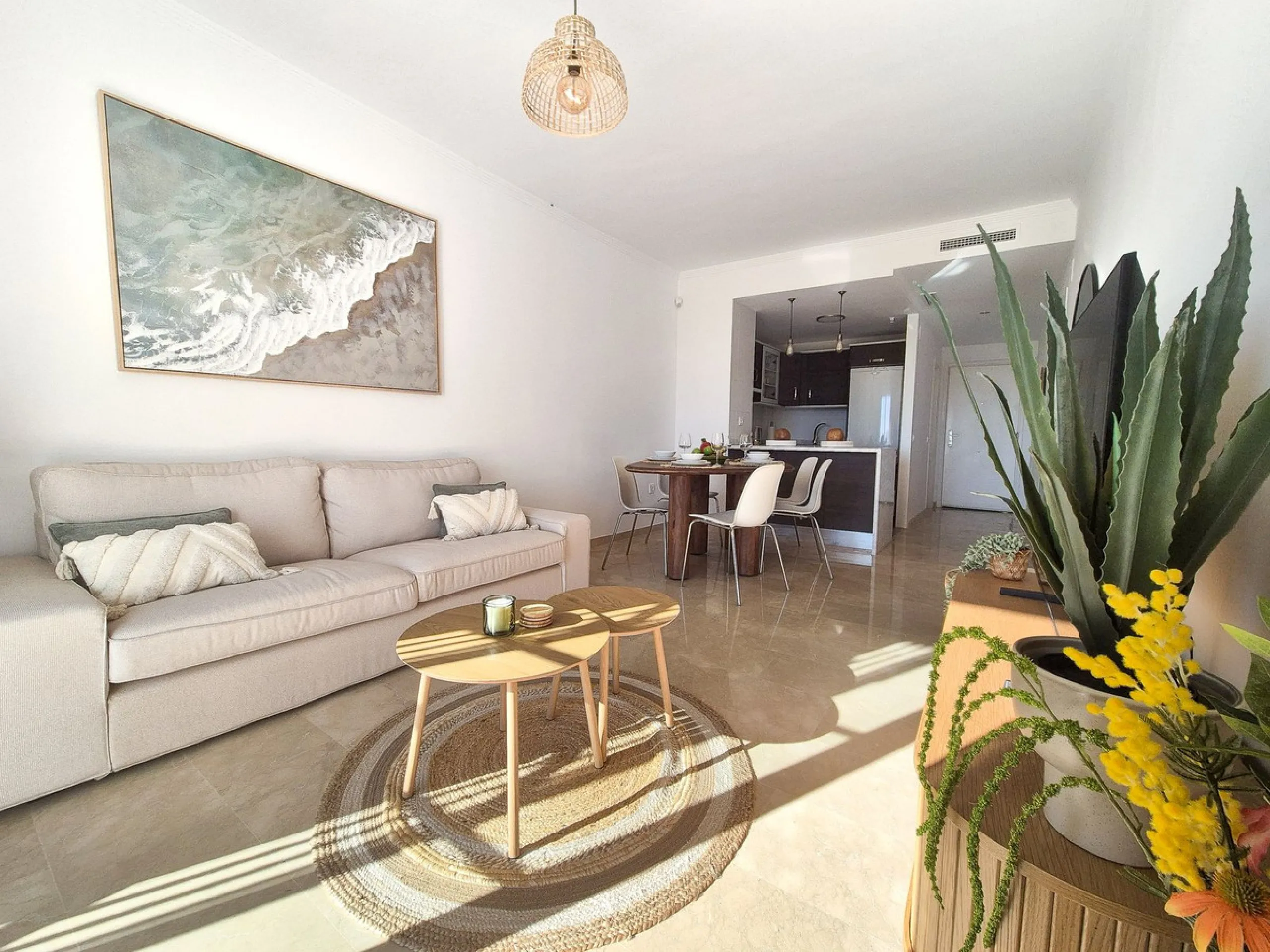 Elegant Apartment for Sale in Small Oasis – Manilva