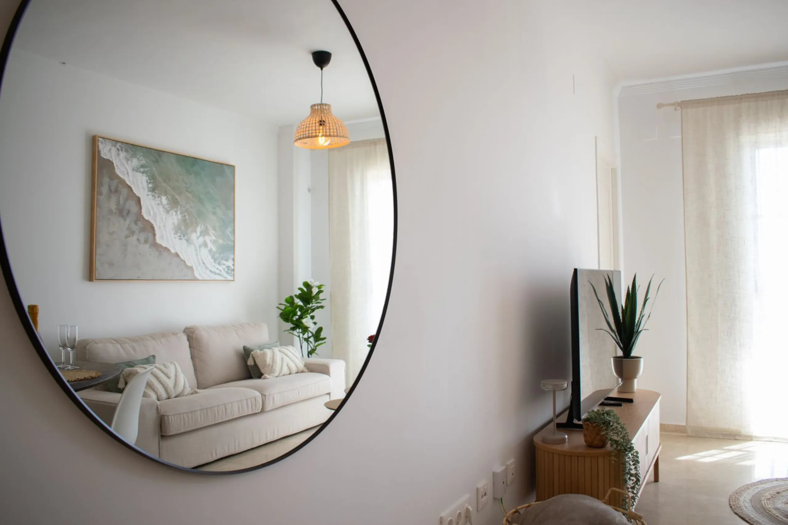 Elegant Apartment for Sale in Small Oasis – Manilva