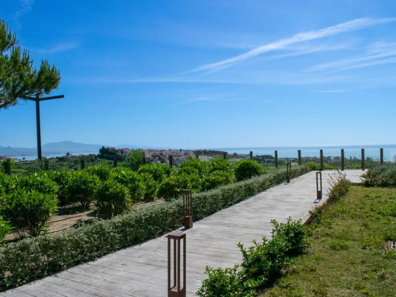 Elegant Apartment for Sale in Small Oasis – Manilva