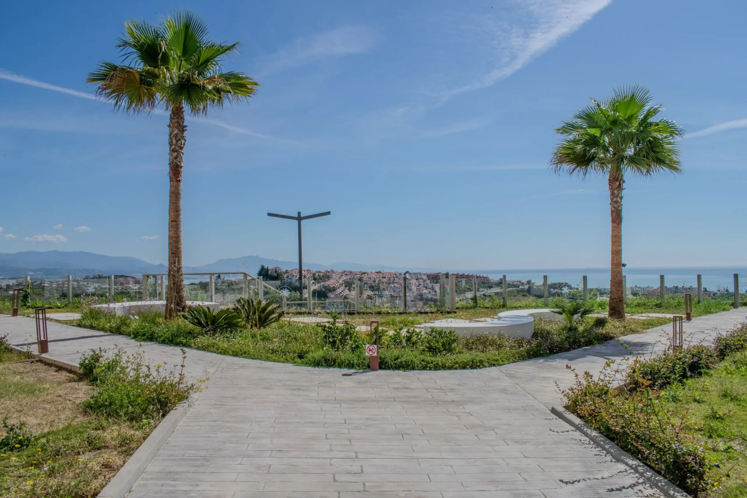 Elegant Apartment for Sale in Small Oasis – Manilva