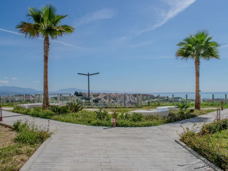 Elegant Apartment for Sale in Small Oasis – Manilva