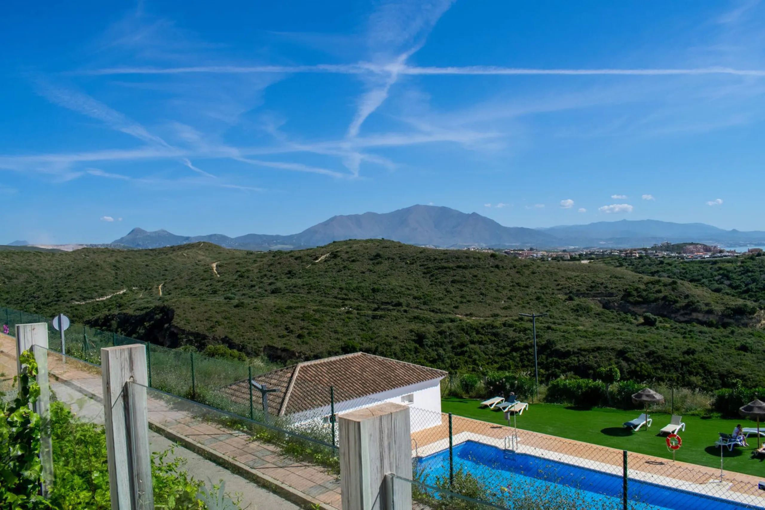 Elegant Apartment for Sale in Small Oasis – Manilva
