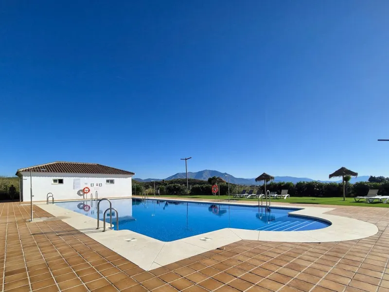 Elegant Apartment for Sale in Small Oasis – Manilva