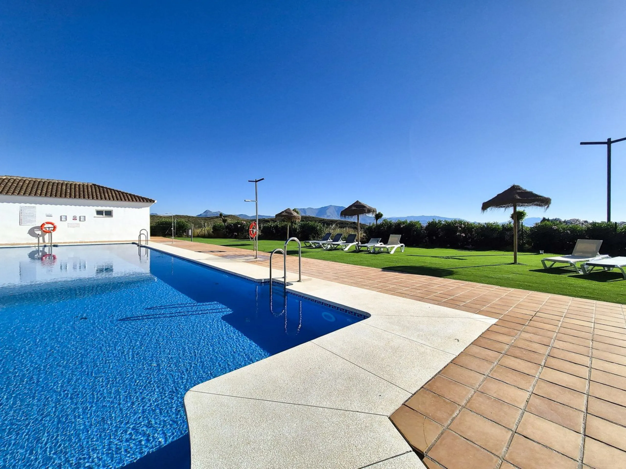 Elegant Apartment for Sale in Small Oasis – Manilva