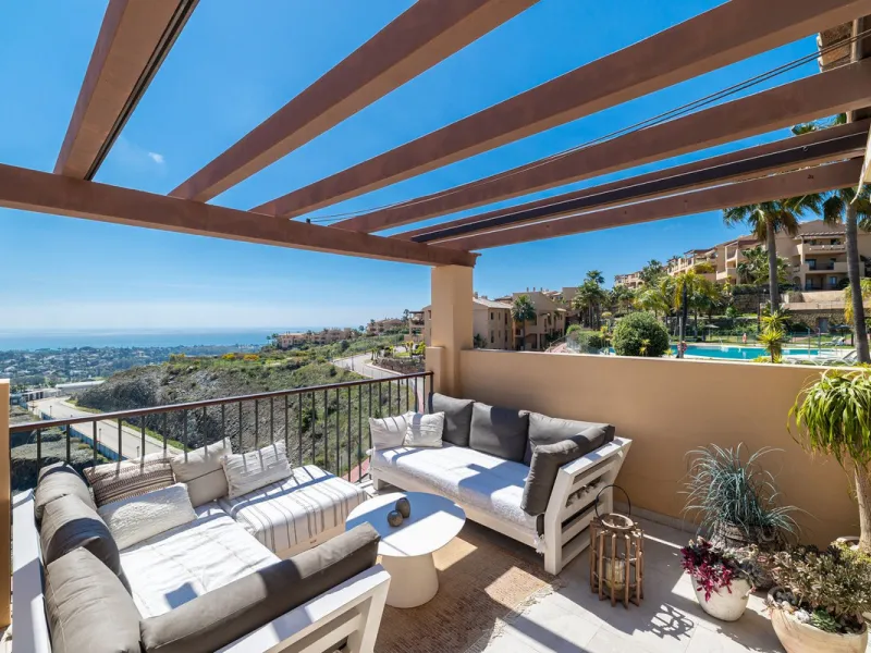 This stylish penthouse is located in a well-maintained and highly desirable residential community, offering a perfect combination of comfort, views, and lifestyle. The property features a built area of 102 m² and includes two spacious bedrooms and two mod