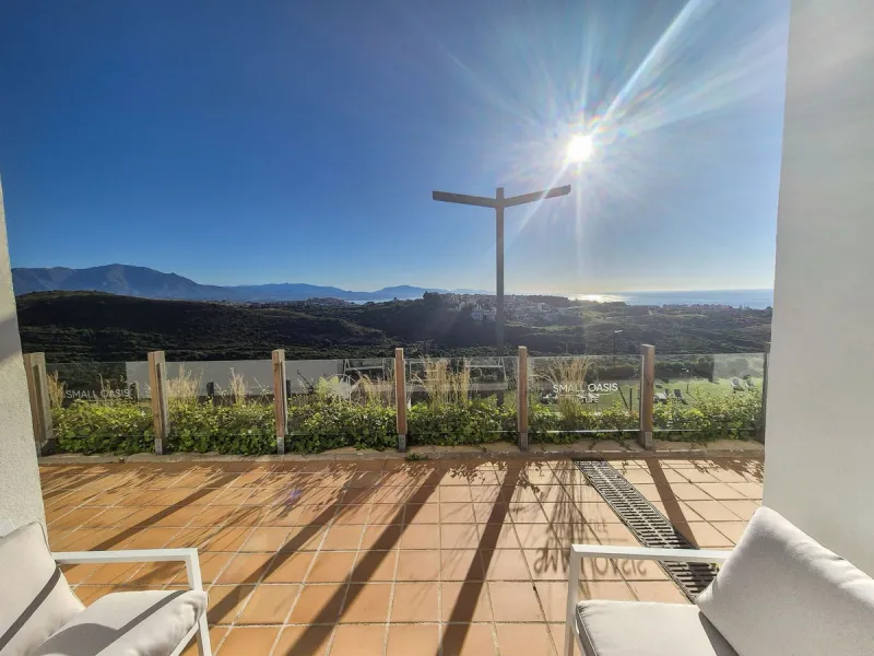 Elegant Apartment for Sale in Small Oasis – Manilva