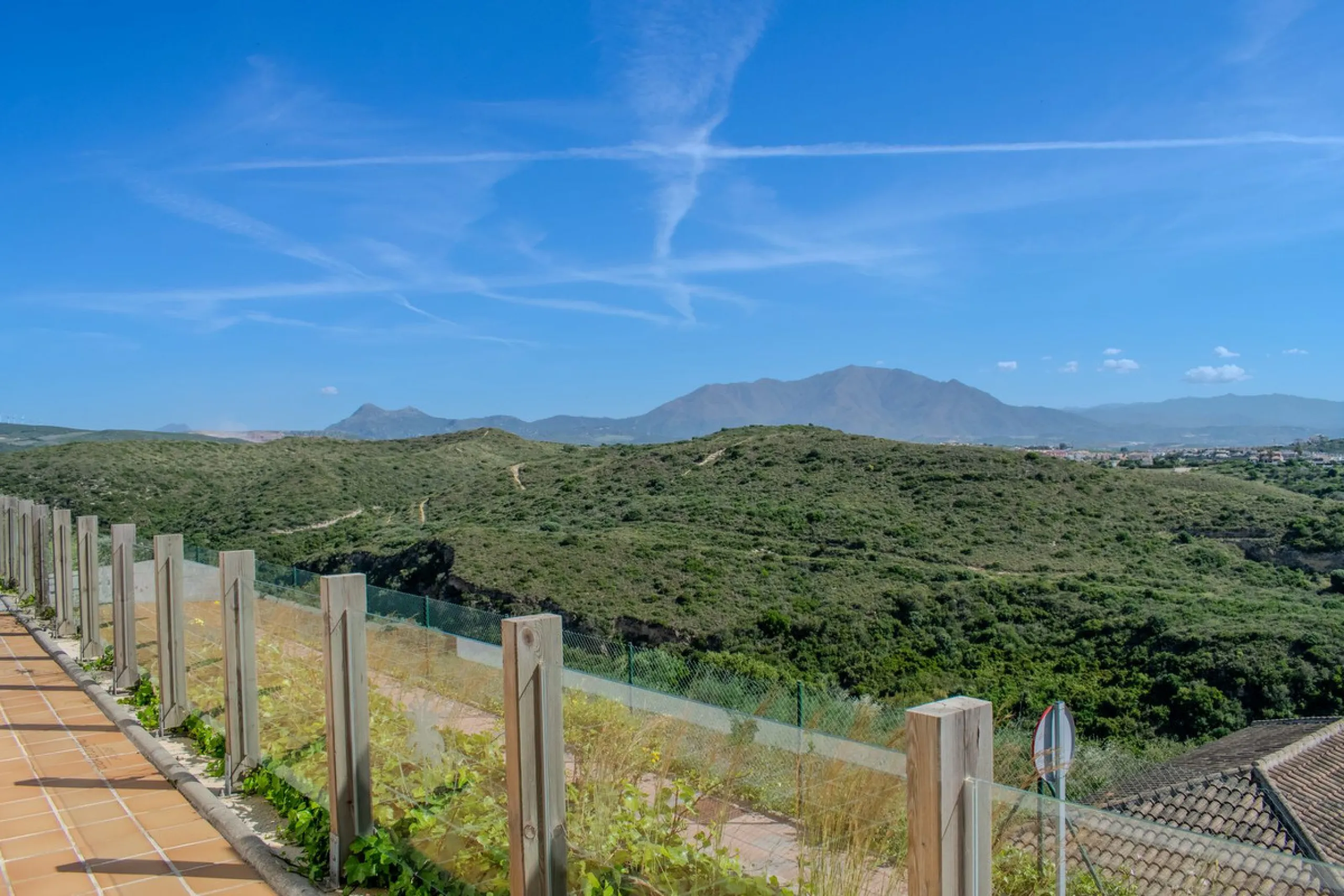 Elegant Apartment for Sale in Small Oasis – Manilva