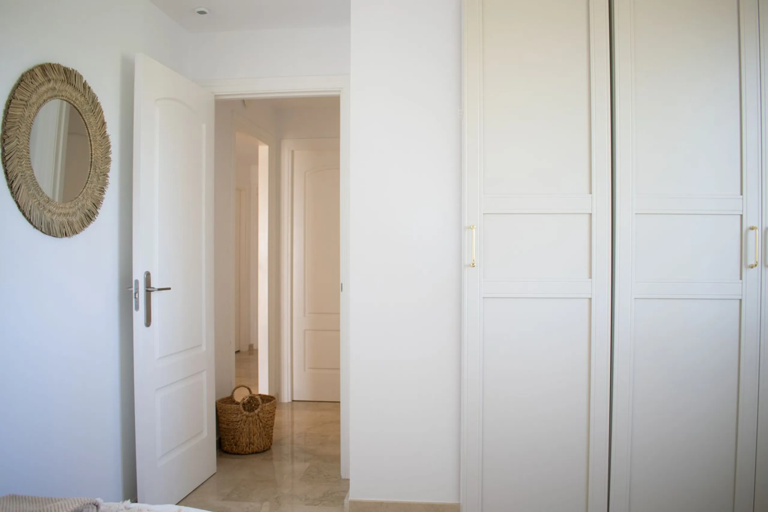Elegant Apartment for Sale in Small Oasis – Manilva