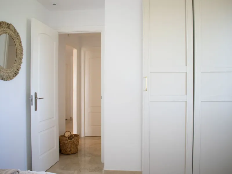 Elegant Apartment for Sale in Small Oasis – Manilva