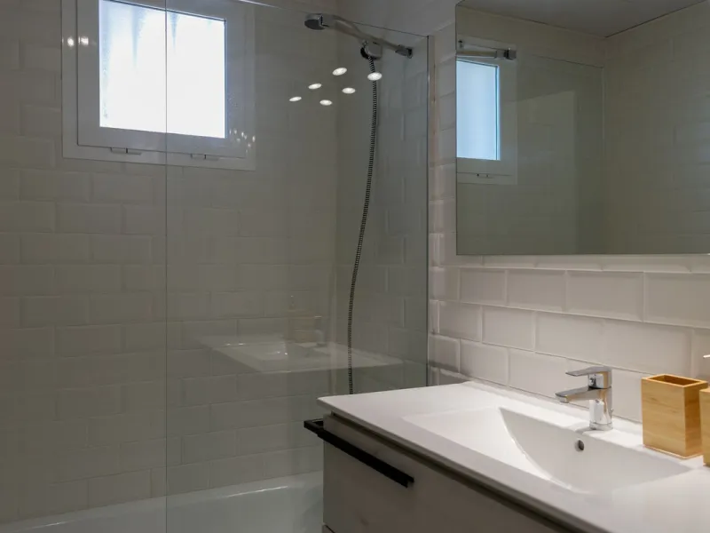 Elegant Apartment for Sale in Small Oasis – Manilva
