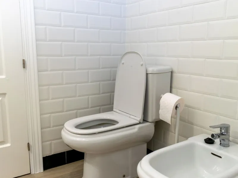 Elegant Apartment for Sale in Small Oasis – Manilva