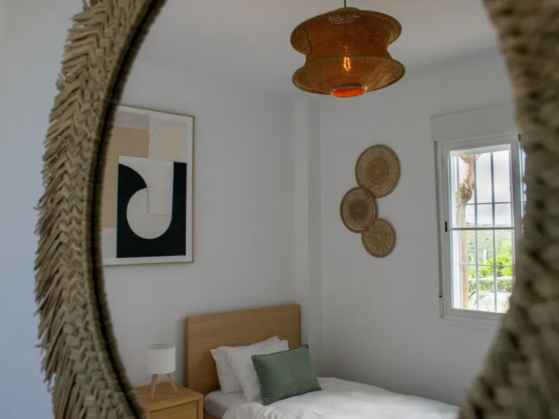 Elegant Apartment for Sale in Small Oasis – Manilva