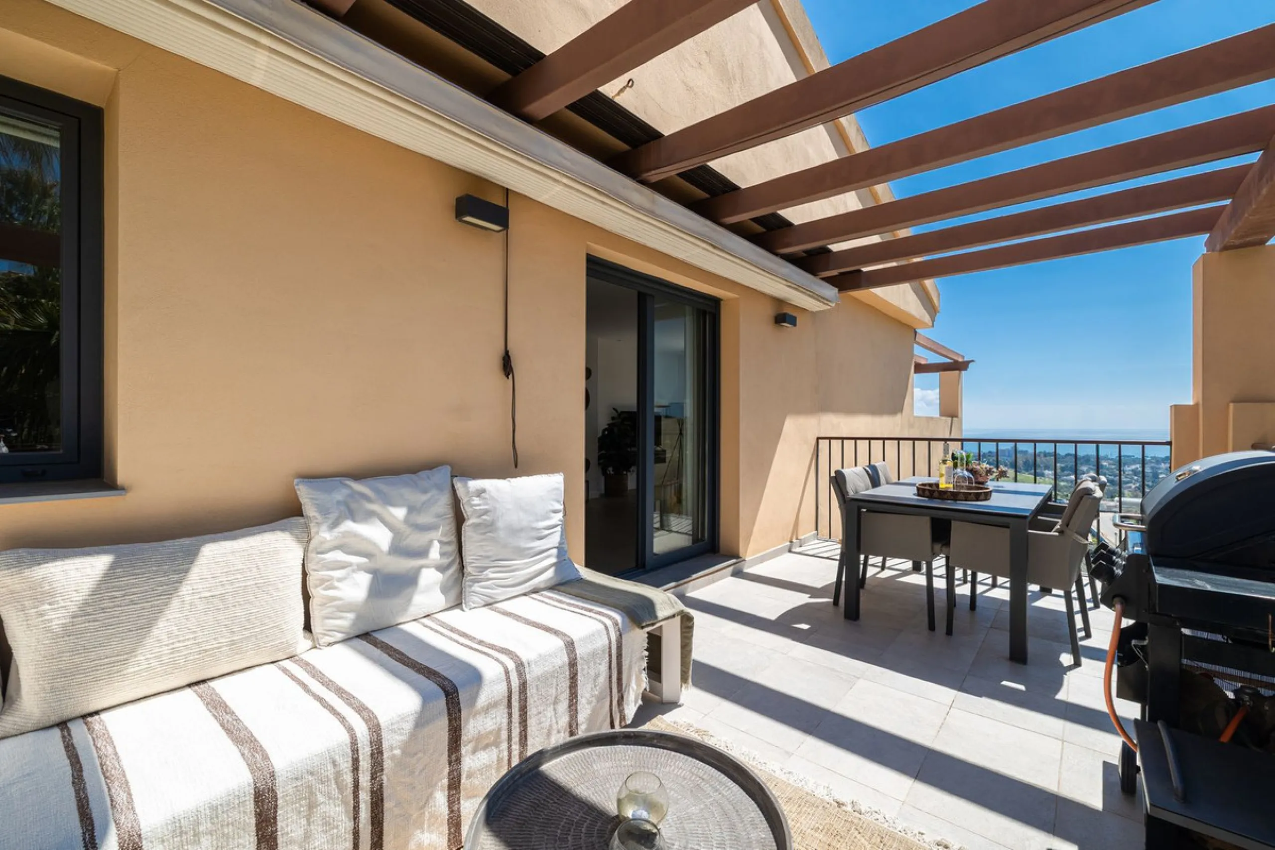 This stylish penthouse is located in a well-maintained and highly desirable residential community, offering a perfect combination of comfort, views, and lifestyle. The property features a built area of 102 m² and includes two spacious bedrooms and two mod
