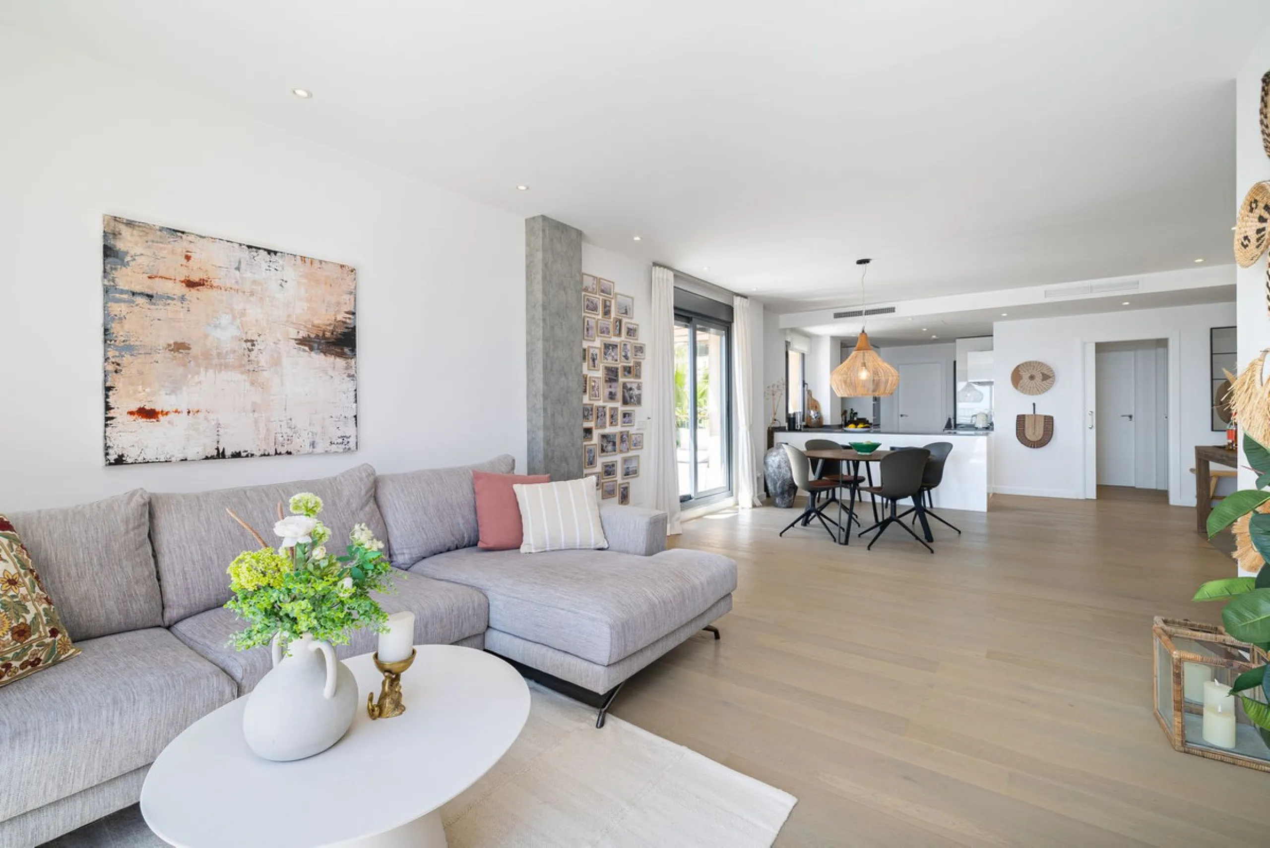 This stylish penthouse is located in a well-maintained and highly desirable residential community, offering a perfect combination of comfort, views, and lifestyle. The property features a built area of 102 m² and includes two spacious bedrooms and two mod