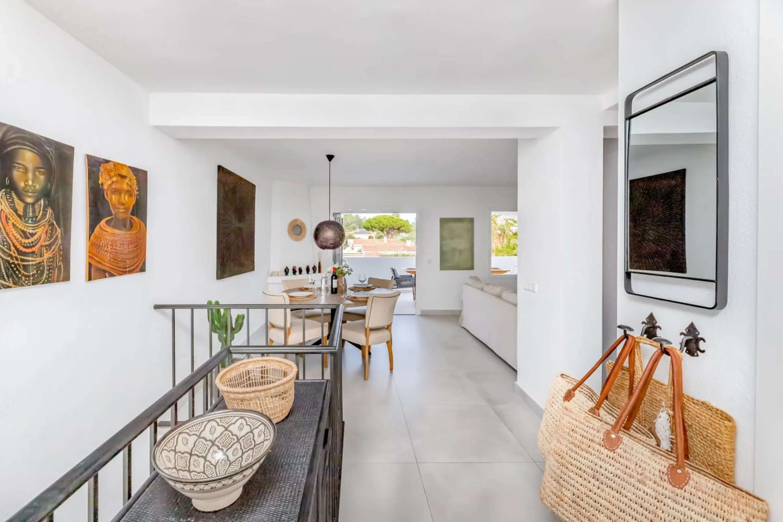East Marbella, Elviria centre. For sale fantastic renovated and charming townhouse in Pueblo Sueco. This townhouse was refurbished to high quality standards in 2018 and beautifully decorated throughout. The property has a modern feel of top quality and is