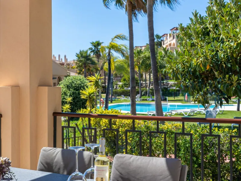 This stylish penthouse is located in a well-maintained and highly desirable residential community, offering a perfect combination of comfort, views, and lifestyle. The property features a built area of 102 m² and includes two spacious bedrooms and two mod