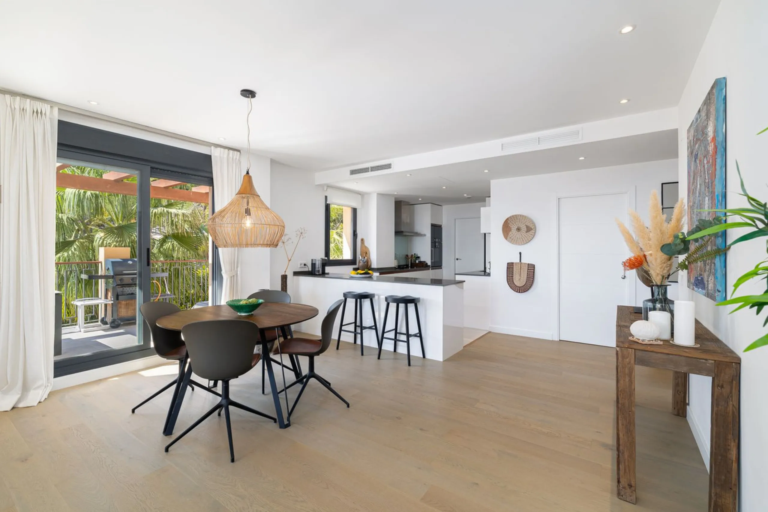 This stylish penthouse is located in a well-maintained and highly desirable residential community, offering a perfect combination of comfort, views, and lifestyle. The property features a built area of 102 m² and includes two spacious bedrooms and two mod