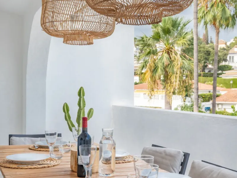 East Marbella, Elviria centre. For sale fantastic renovated and charming townhouse in Pueblo Sueco. This townhouse was refurbished to high quality standards in 2018 and beautifully decorated throughout. The property has a modern feel of top quality and is