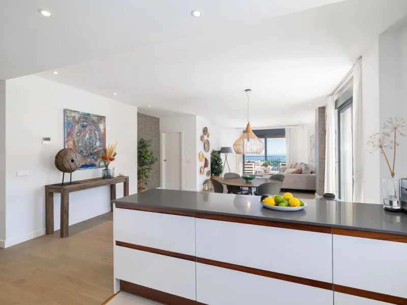 This stylish penthouse is located in a well-maintained and highly desirable residential community, offering a perfect combination of comfort, views, and lifestyle. The property features a built area of 102 m² and includes two spacious bedrooms and two mod