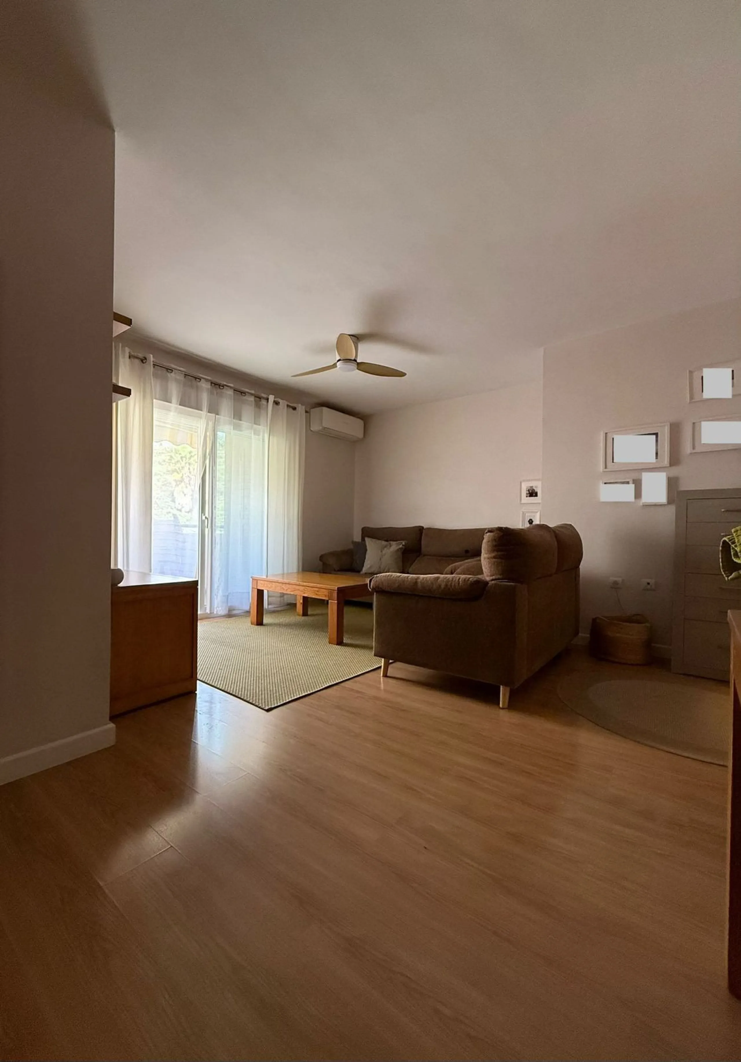 Apartment - Middle Floor Apartment в продаже в Marbella, Málaga. В доме 3 спален и 2 ванных комнат. Площадь дома 100 м²