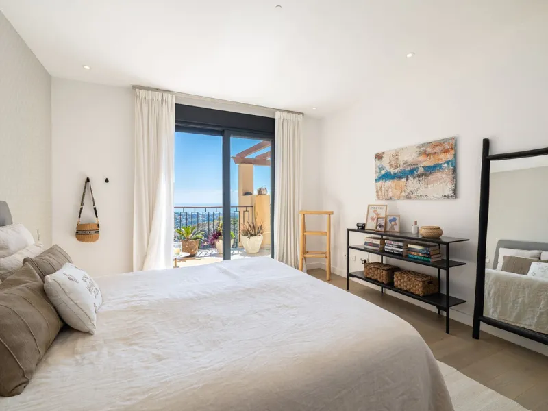 This stylish penthouse is located in a well-maintained and highly desirable residential community, offering a perfect combination of comfort, views, and lifestyle. The property features a built area of 102 m² and includes two spacious bedrooms and two mod