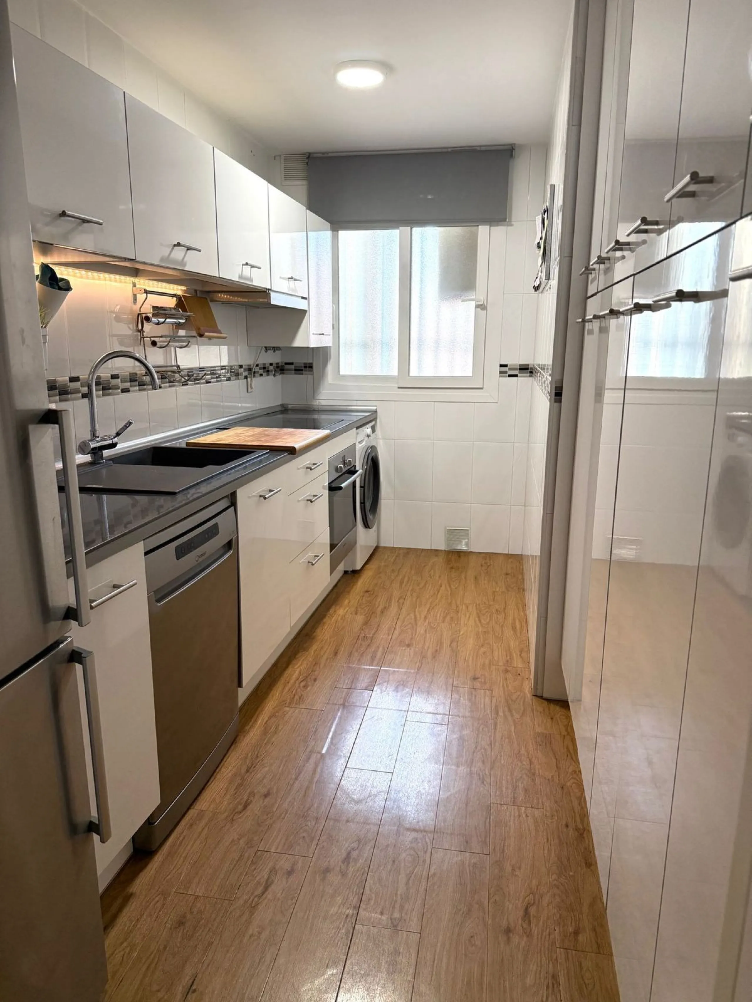 Apartment - Middle Floor Apartment в продаже в Marbella, Málaga. В доме 3 спален и 2 ванных комнат. Площадь дома 100 м²