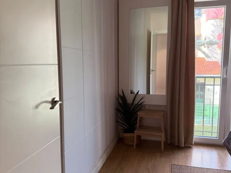 Apartment - Middle Floor Apartment в продаже в Marbella, Málaga. В доме 3 спален и 2 ванных комнат. Площадь дома 100 м²