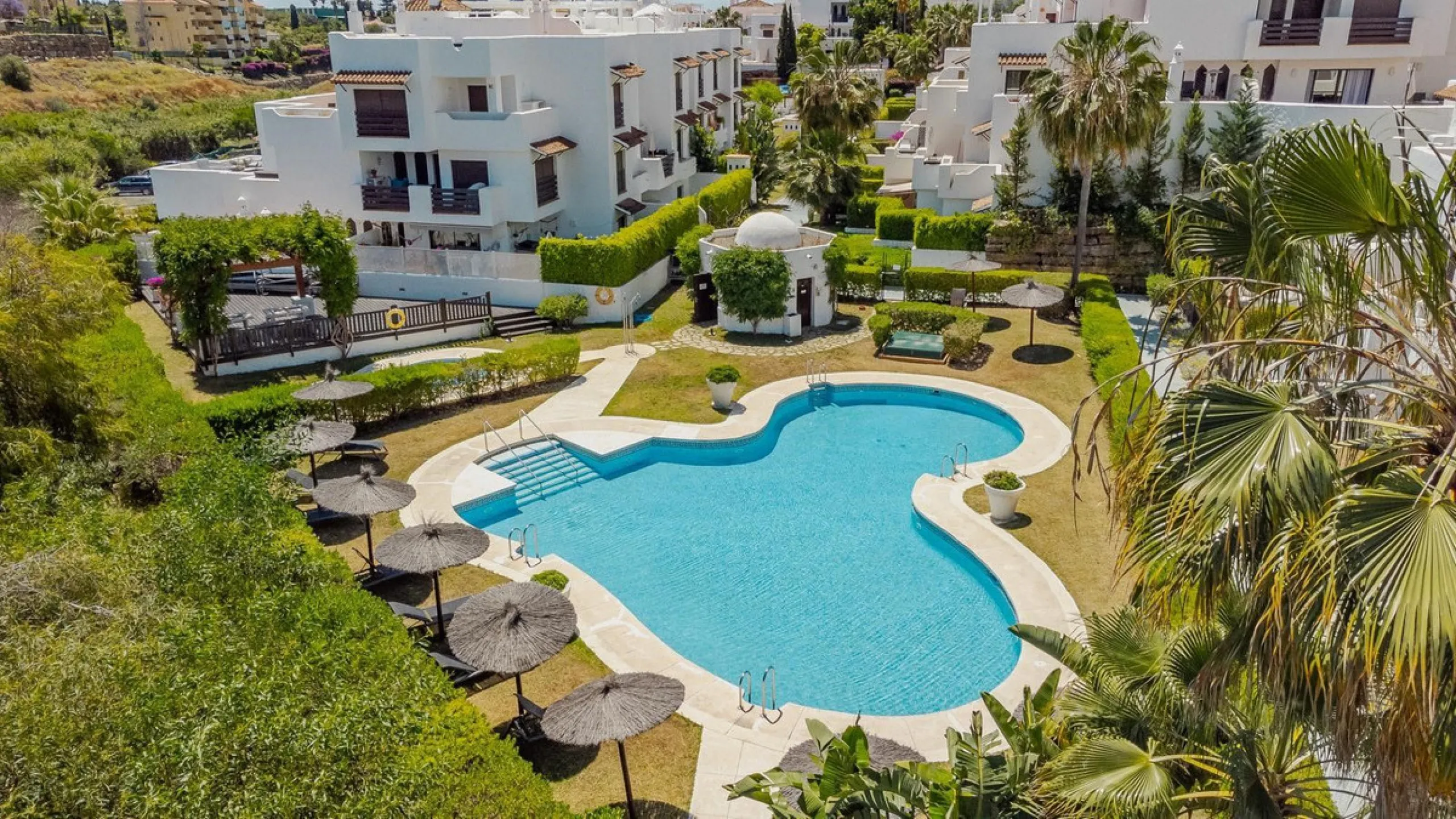 Apartment - Ground Floor Apartment в продаже в Estepona, Málaga. В доме 2 спален и 2 ванных комнат. Площадь дома 99 м²