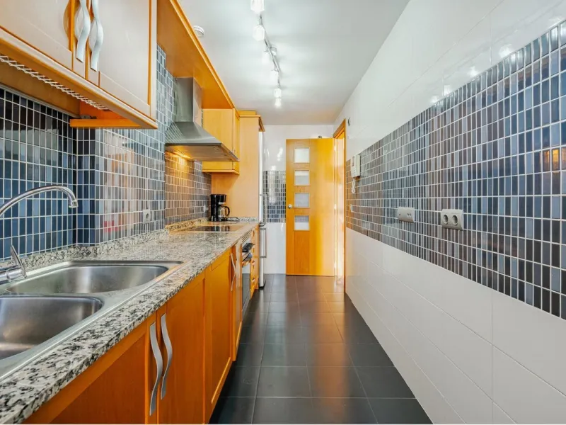 Apartment - Ground Floor Apartment в продаже в Estepona, Málaga. В доме 2 спален и 2 ванных комнат. Площадь дома 99 м²