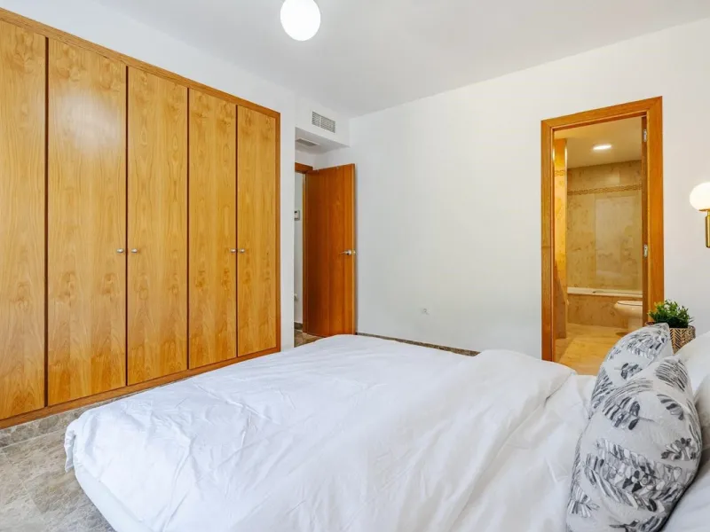 Apartment - Ground Floor Apartment в продаже в Estepona, Málaga. В доме 2 спален и 2 ванных комнат. Площадь дома 99 м²