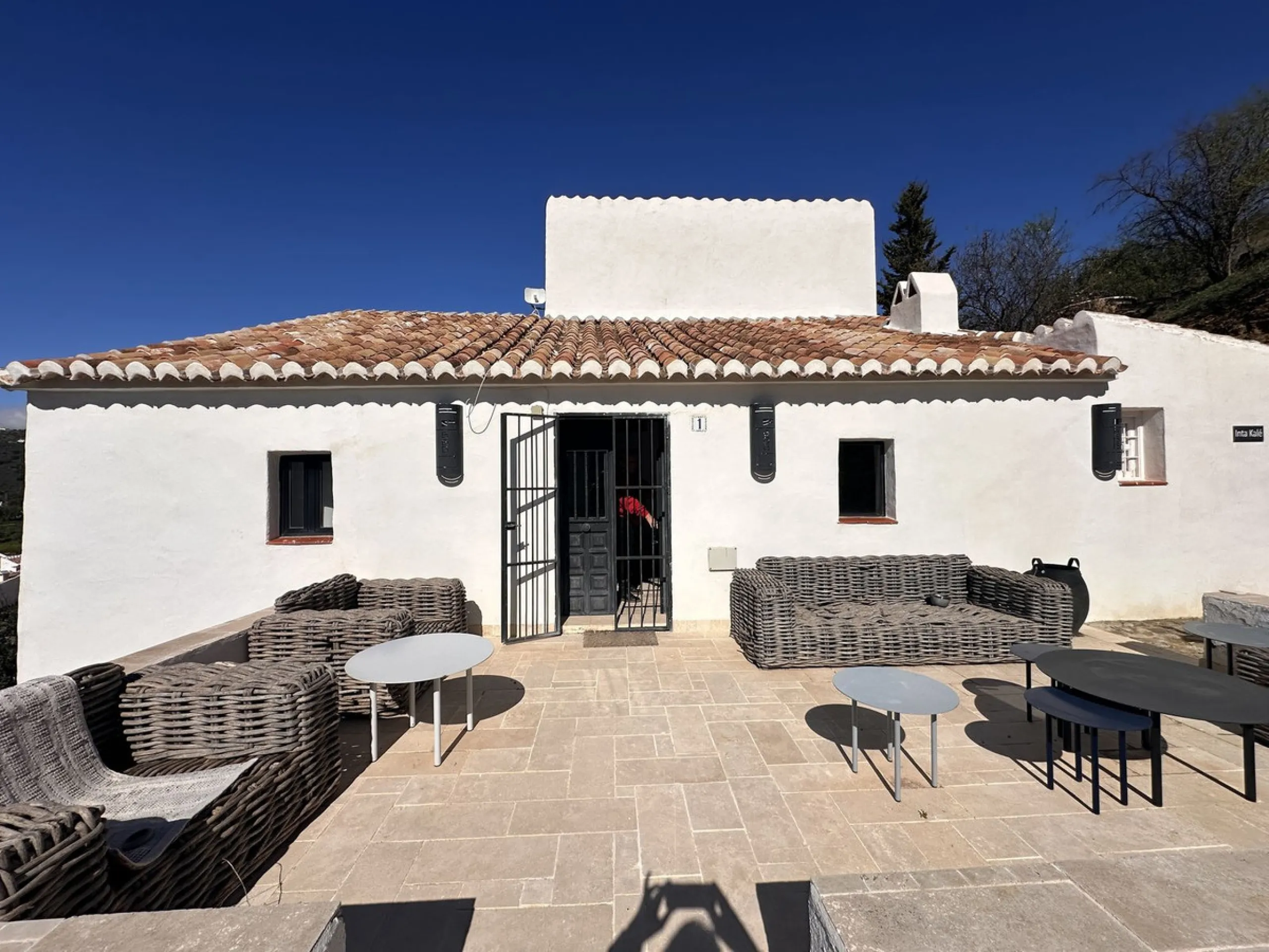 House - Finca - Cortijo в продаже в Comares, Málaga. В доме 3 спален и 1 ванных комнат. Площадь дома 123 м². Площадь участка 3926 м²