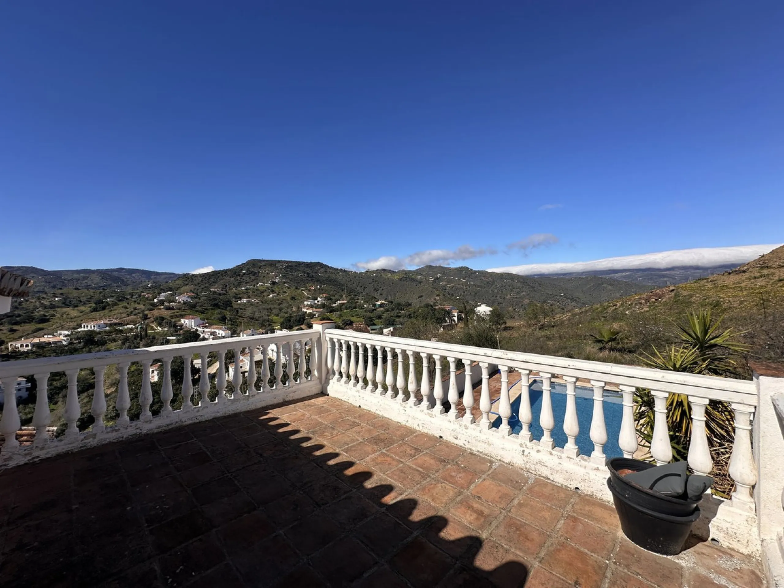 House - Finca - Cortijo в продаже в Comares, Málaga. В доме 3 спален и 1 ванных комнат. Площадь дома 123 м². Площадь участка 3926 м²