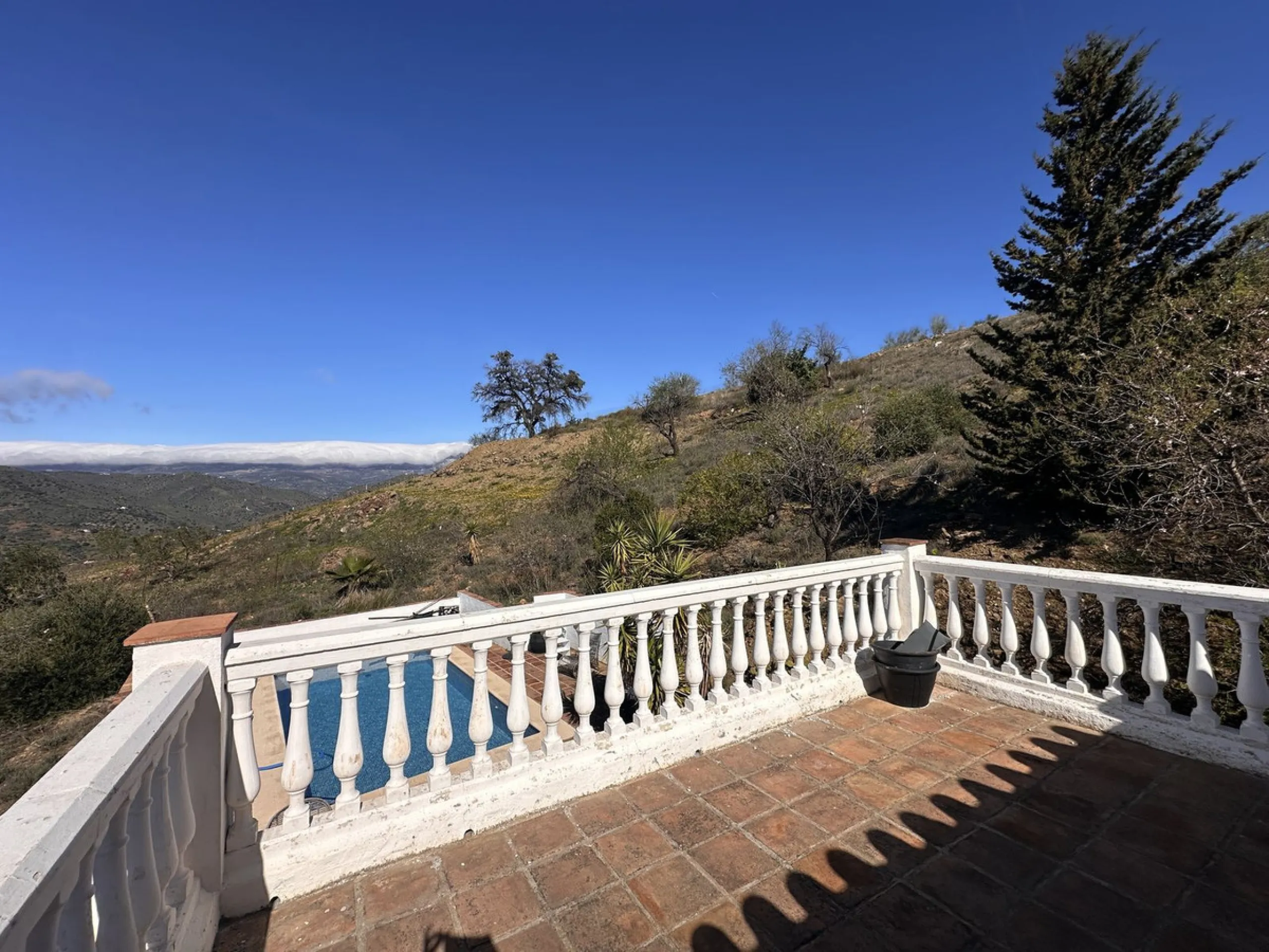 House - Finca - Cortijo в продаже в Comares, Málaga. В доме 3 спален и 1 ванных комнат. Площадь дома 123 м². Площадь участка 3926 м²