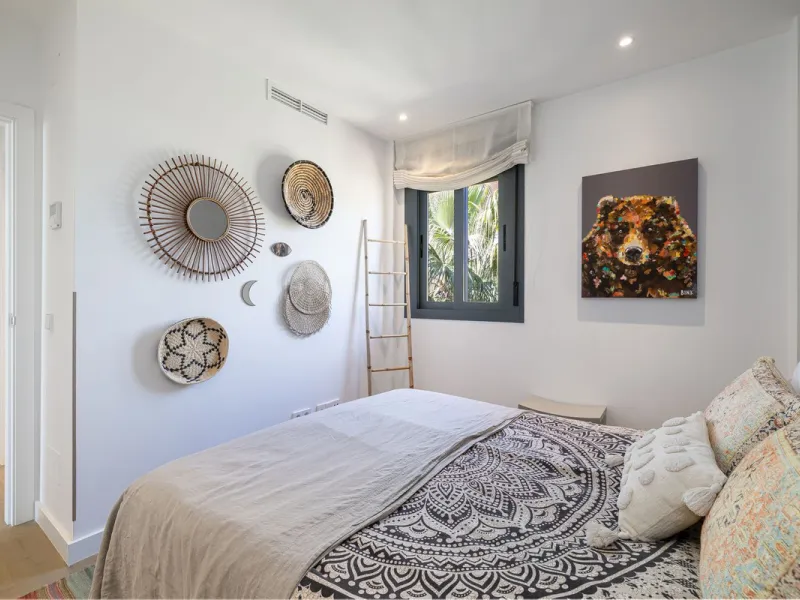 This stylish penthouse is located in a well-maintained and highly desirable residential community, offering a perfect combination of comfort, views, and lifestyle. The property features a built area of 102 m² and includes two spacious bedrooms and two mod