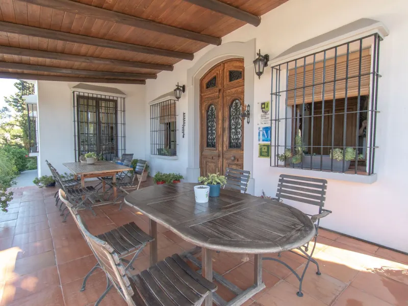 This exclusive Finca running as a successful Bed & Breakfast and rated 9 stars on booking is located in Alora and offers full privacy and spectacular open views of the countryside.