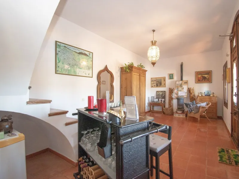 This exclusive Finca running as a successful Bed & Breakfast and rated 9 stars on booking is located in Alora and offers full privacy and spectacular open views of the countryside.