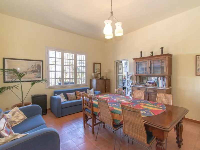 This exclusive Finca running as a successful Bed & Breakfast and rated 9 stars on booking is located in Alora and offers full privacy and spectacular open views of the countryside.