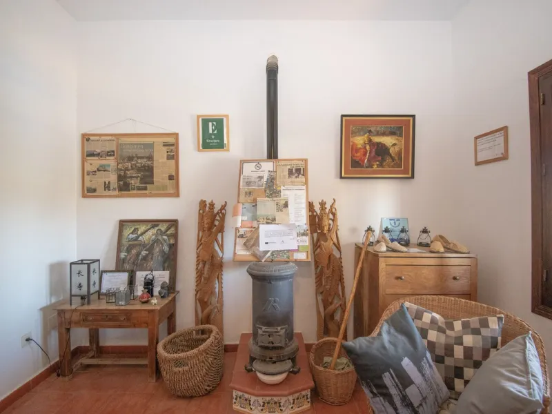 This exclusive Finca running as a successful Bed & Breakfast and rated 9 stars on booking is located in Alora and offers full privacy and spectacular open views of the countryside.