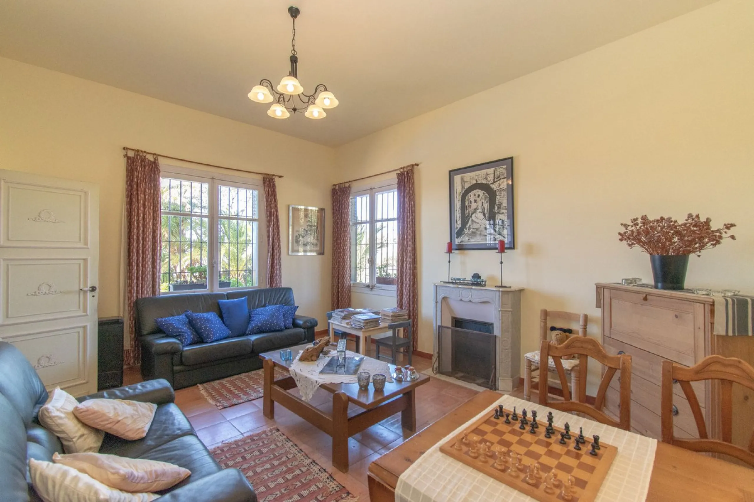 This exclusive Finca running as a successful Bed & Breakfast and rated 9 stars on booking is located in Alora and offers full privacy and spectacular open views of the countryside.