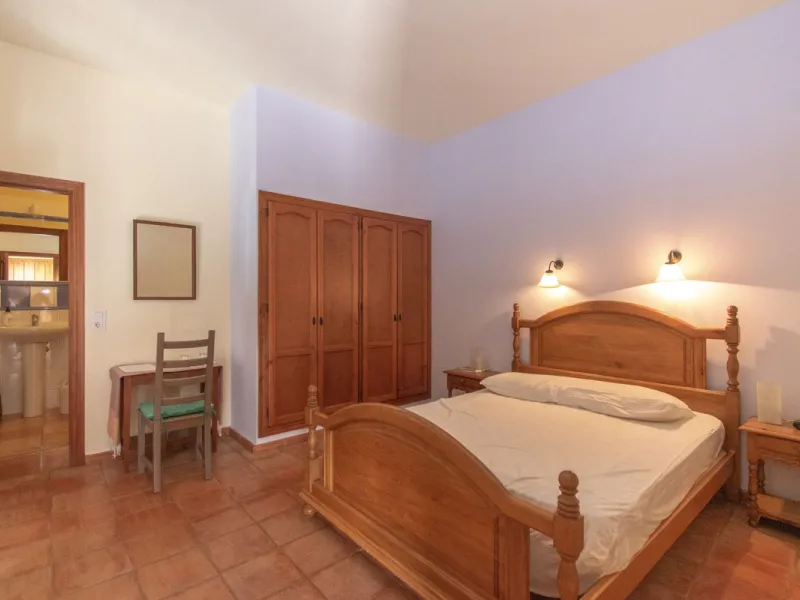 This exclusive Finca running as a successful Bed & Breakfast and rated 9 stars on booking is located in Alora and offers full privacy and spectacular open views of the countryside.