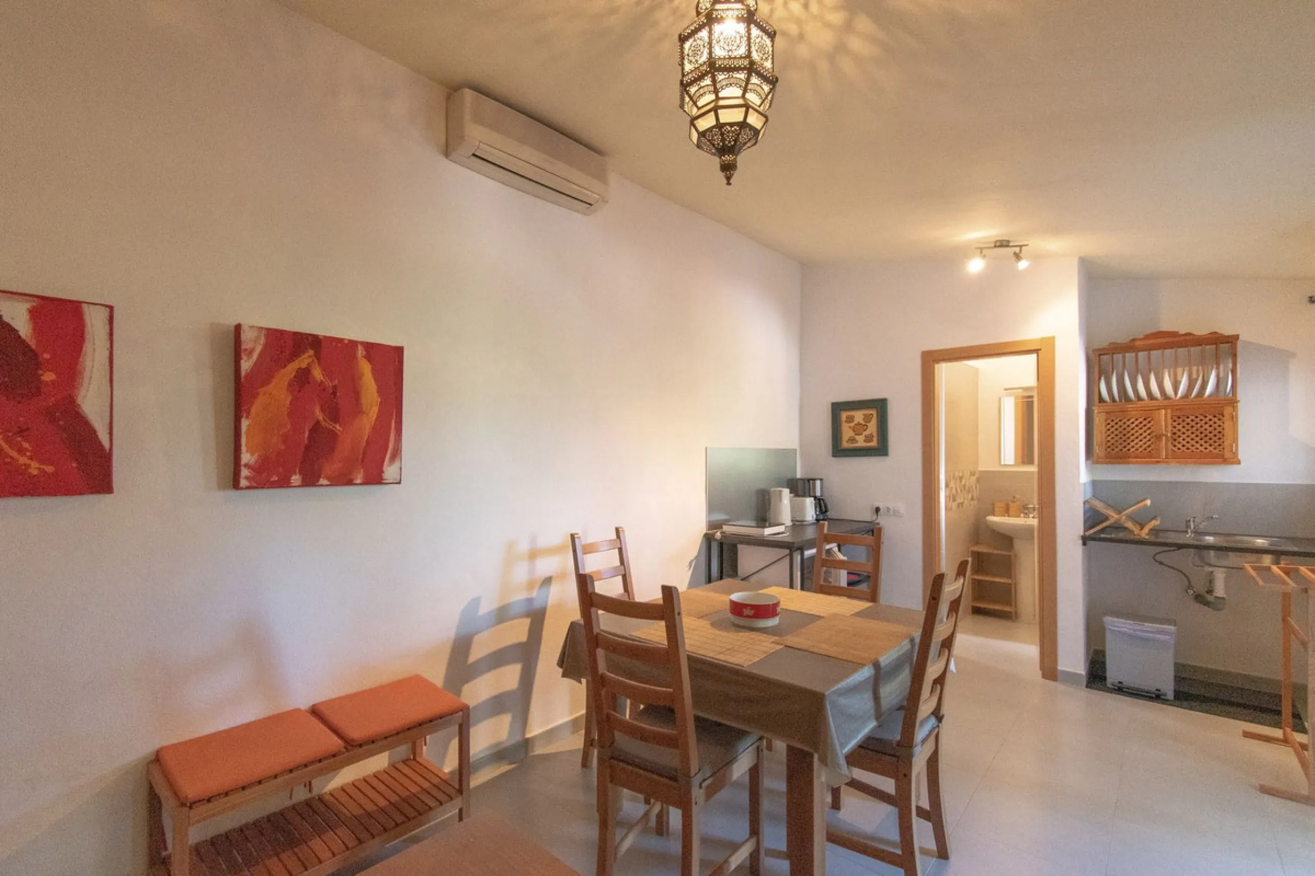 This exclusive Finca running as a successful Bed & Breakfast and rated 9 stars on booking is located in Alora and offers full privacy and spectacular open views of the countryside.