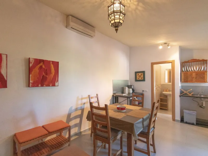 This exclusive Finca running as a successful Bed & Breakfast and rated 9 stars on booking is located in Alora and offers full privacy and spectacular open views of the countryside.