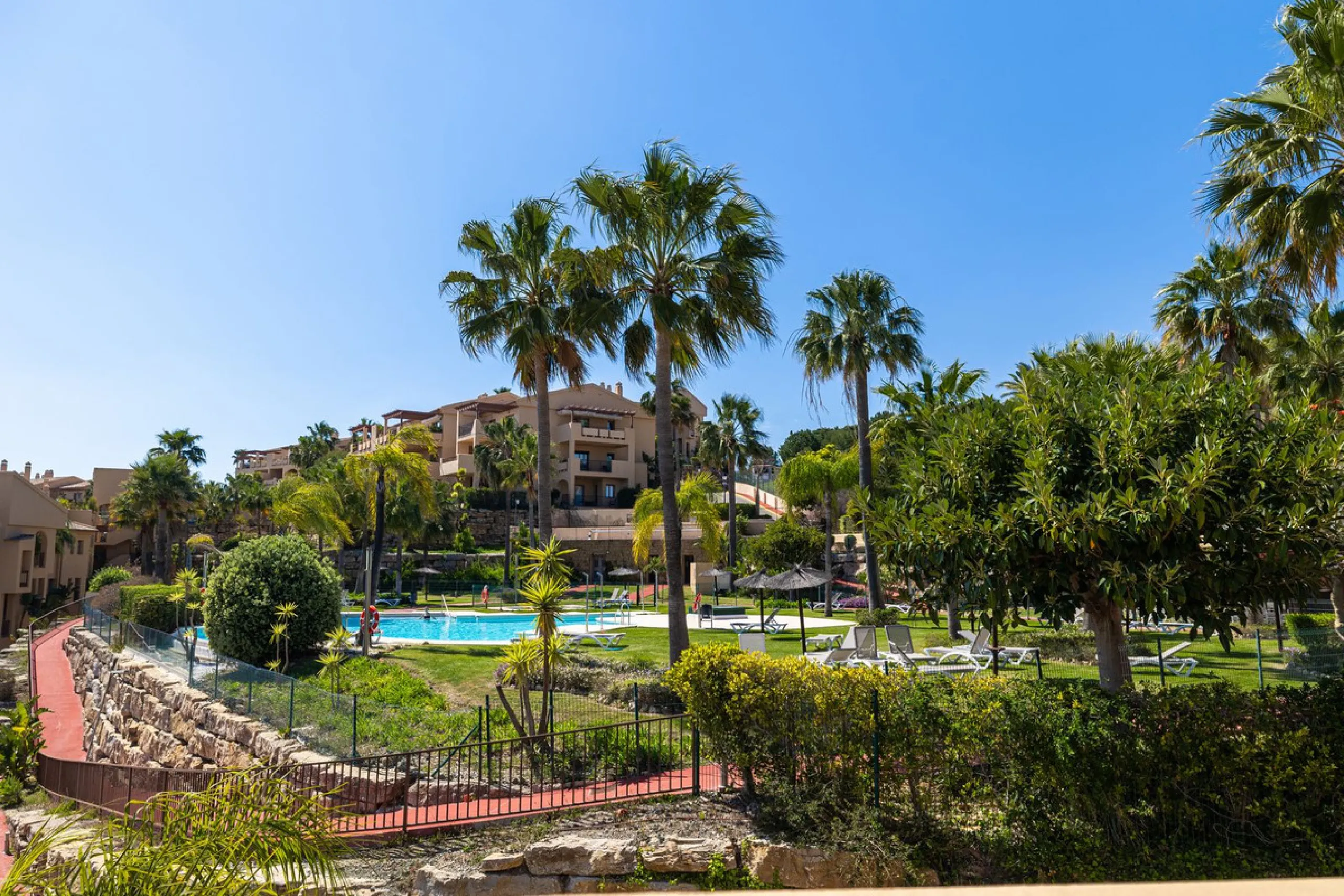 This stylish penthouse is located in a well-maintained and highly desirable residential community, offering a perfect combination of comfort, views, and lifestyle. The property features a built area of 102 m² and includes two spacious bedrooms and two mod