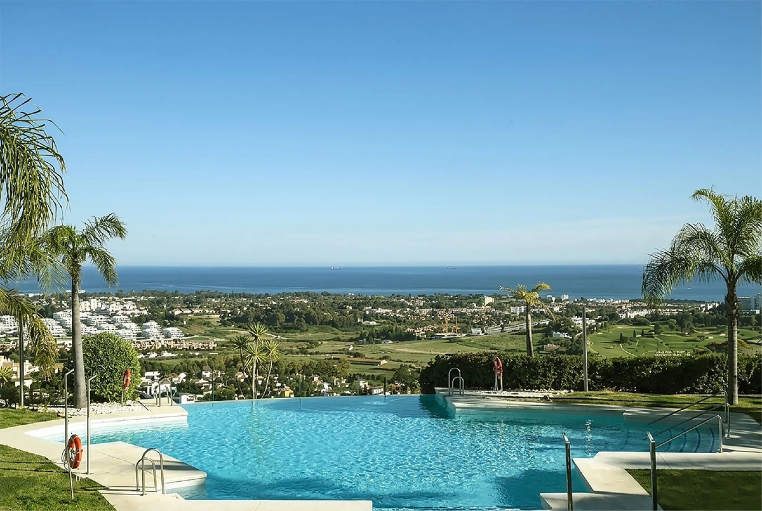 This stylish penthouse is located in a well-maintained and highly desirable residential community, offering a perfect combination of comfort, views, and lifestyle. The property features a built area of 102 m² and includes two spacious bedrooms and two mod