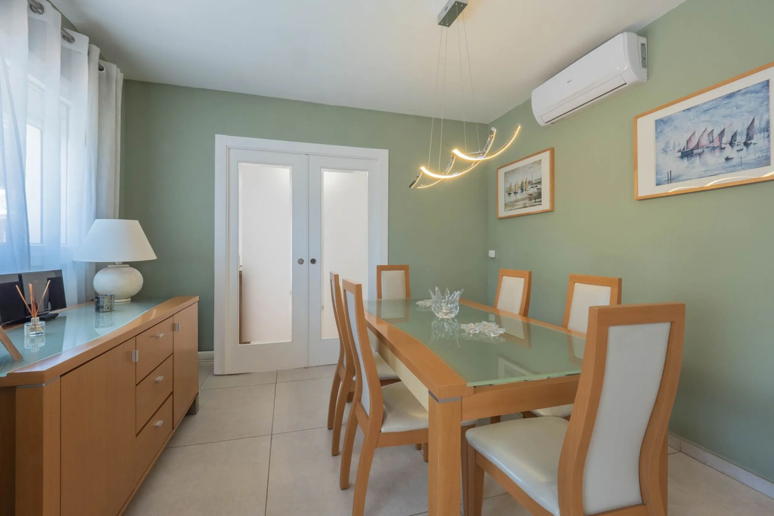 House - Detached Villa в продаже в Vélez-Málaga, Málaga. В доме 5 спален и 2 ванных комнат. Площадь дома 199 м². Площадь участка 5161 м²
