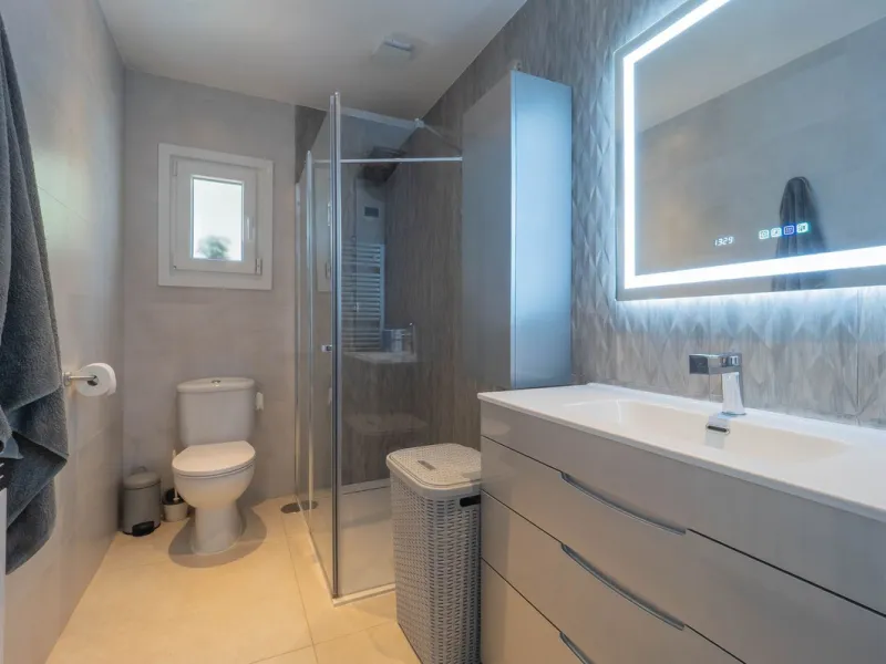 House - Detached Villa в продаже в Vélez-Málaga, Málaga. В доме 5 спален и 2 ванных комнат. Площадь дома 199 м². Площадь участка 5161 м²