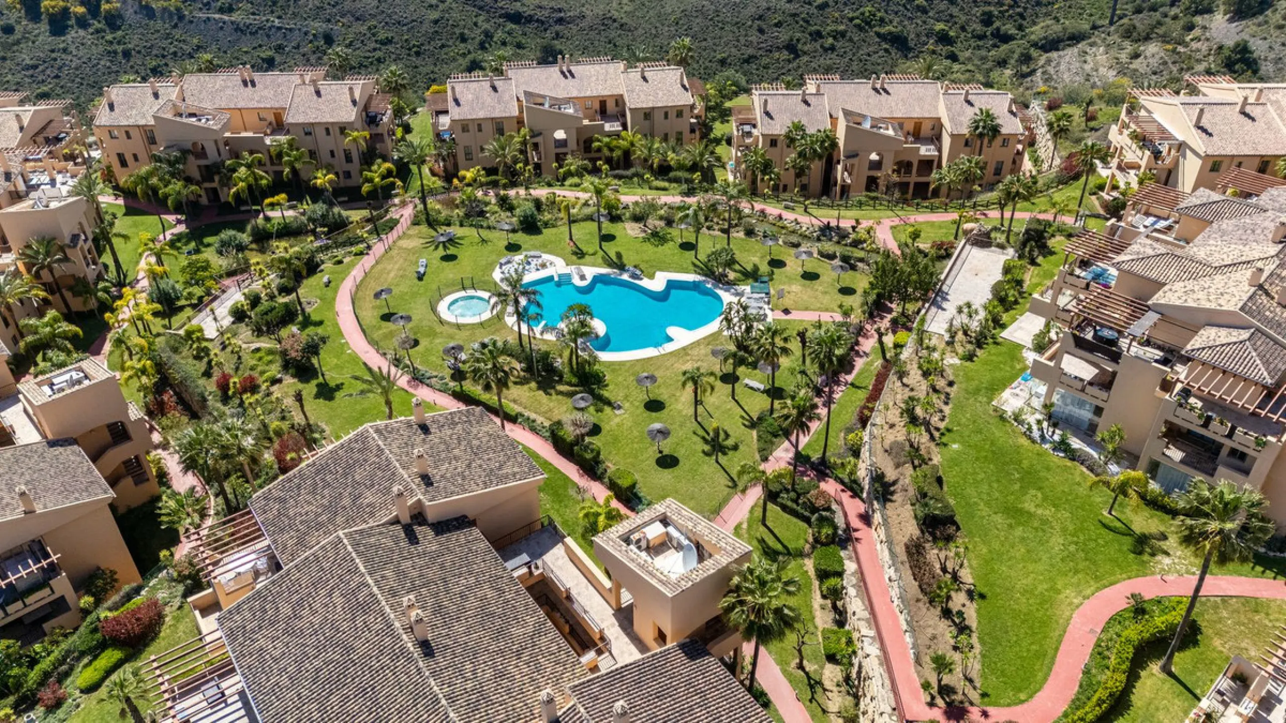 This stylish penthouse is located in a well-maintained and highly desirable residential community, offering a perfect combination of comfort, views, and lifestyle. The property features a built area of 102 m² and includes two spacious bedrooms and two mod