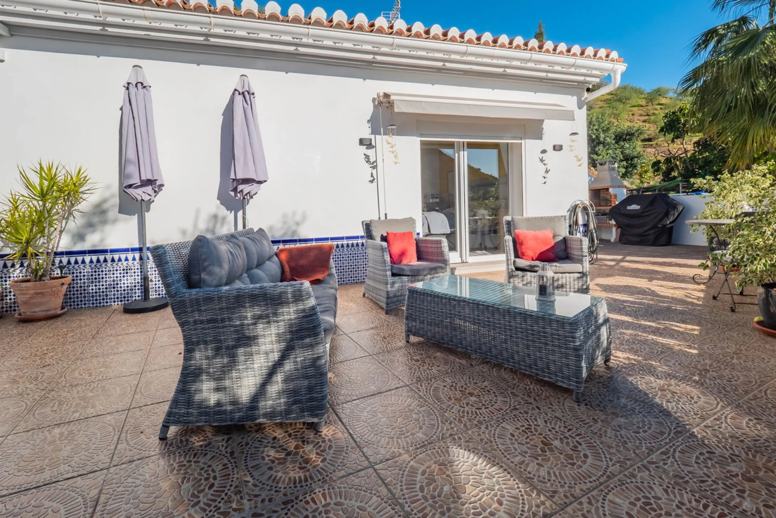 House - Detached Villa в продаже в Vélez-Málaga, Málaga. В доме 5 спален и 2 ванных комнат. Площадь дома 199 м². Площадь участка 5161 м²