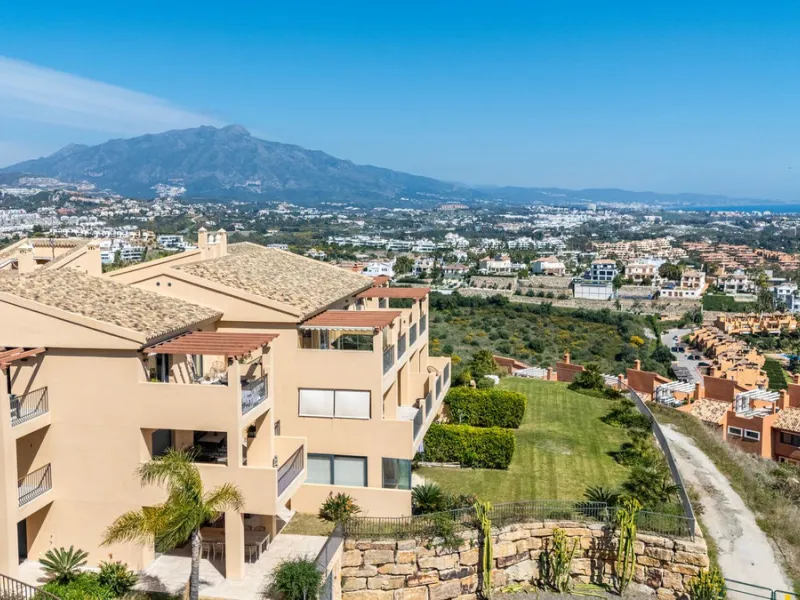 This stylish penthouse is located in a well-maintained and highly desirable residential community, offering a perfect combination of comfort, views, and lifestyle. The property features a built area of 102 m² and includes two spacious bedrooms and two mod