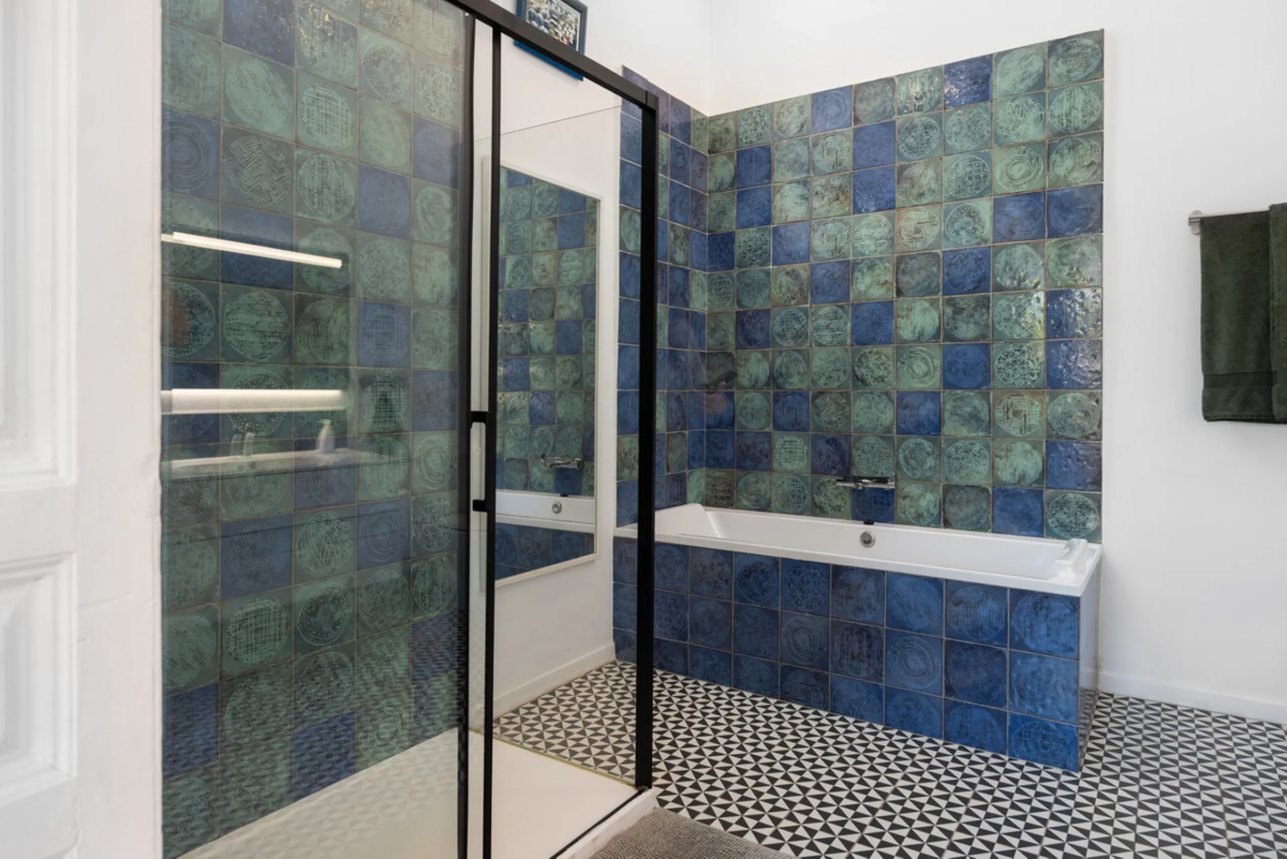 Apartment - Middle Floor Apartment в продаже в Málaga, Málaga. В доме 4 спален и 3 ванных комнат. Площадь дома 168 м²